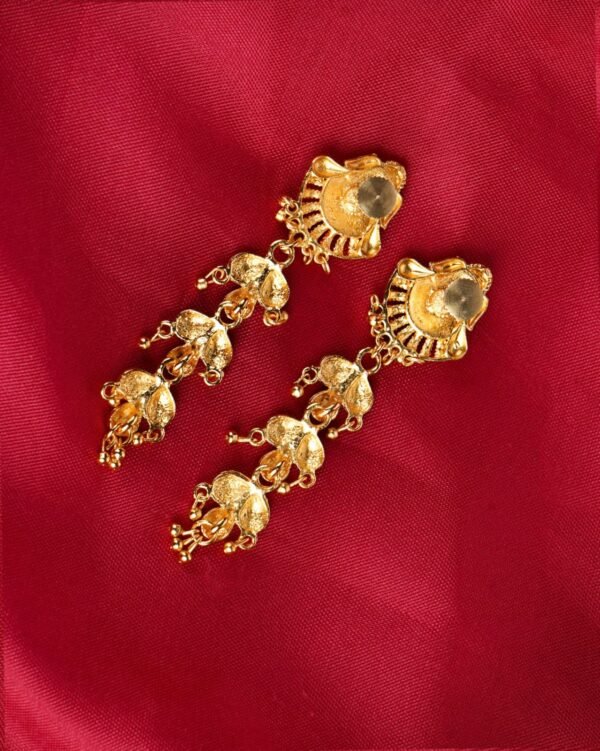 Elegant LC Imitation 2 Grams Gold Forming Earrings for Women