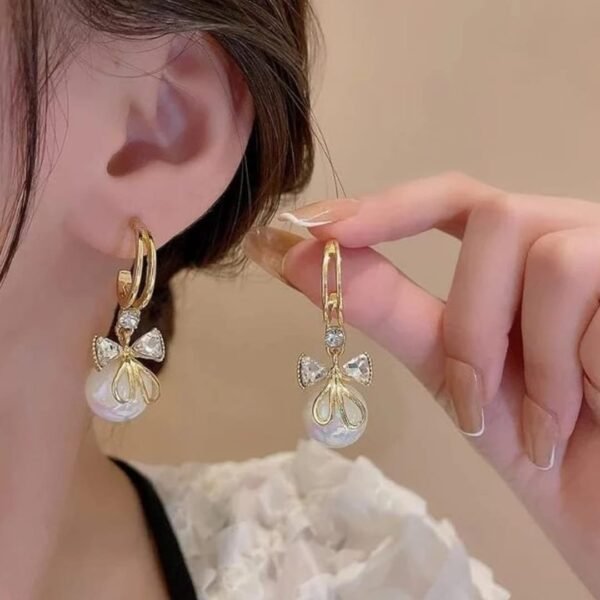 Elevate Your Style with LC Imitation's Stunning Earrings